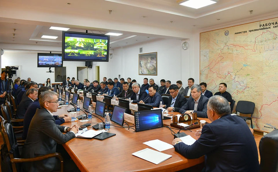 Ситуацию на рынках Бишкека обсудили в правительстве.