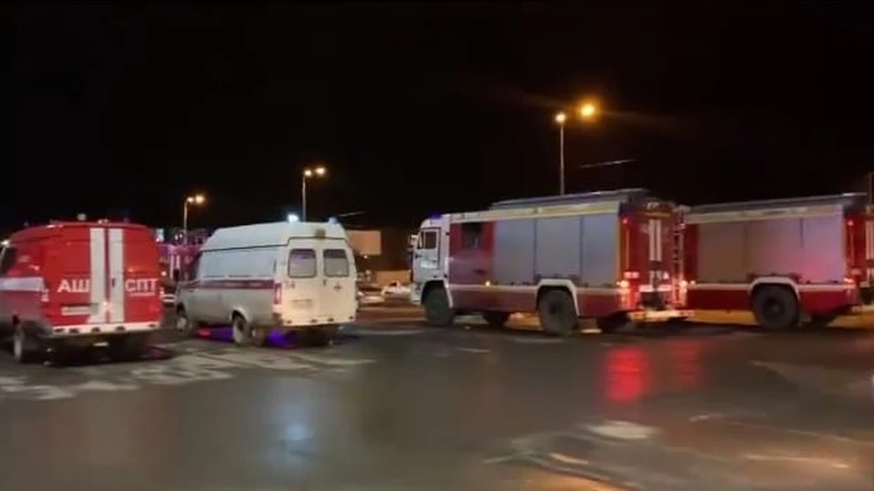 До приезда спецподразделений из торгового центра эвакуировали 50 человек