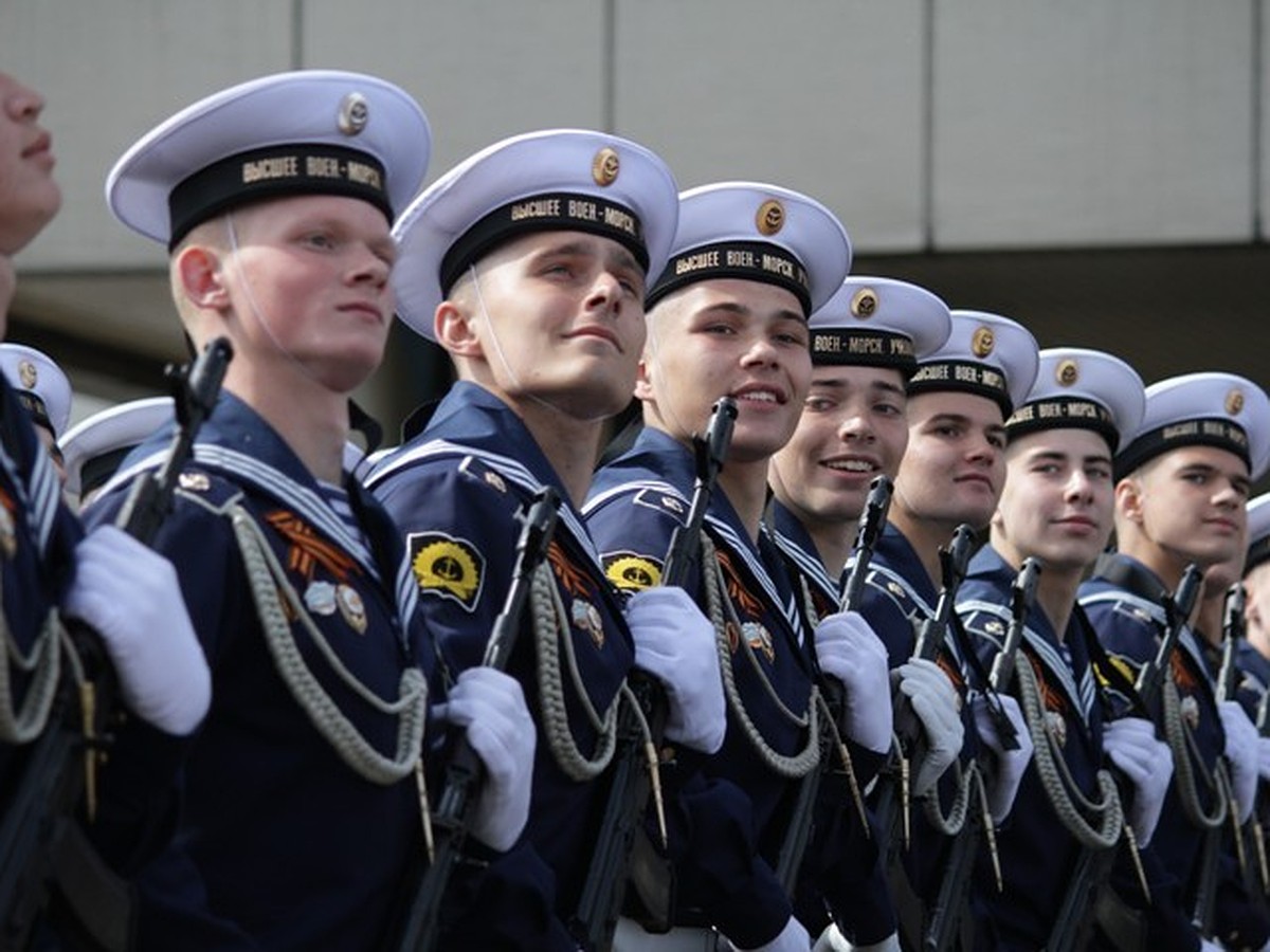 В параде Победы в Москве примут участие более 400 калининградских курсантов  и офицеров - KP.RU