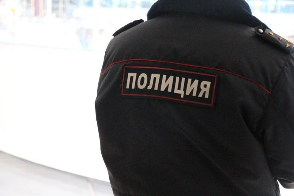 Полицейские остановили подозрительного водителя, оказалось, что машина в угоне