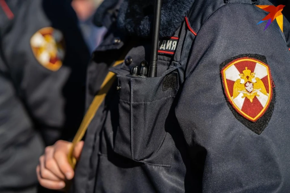 Росгвардейцы задержали орловца, решившего не платить за новую куртку