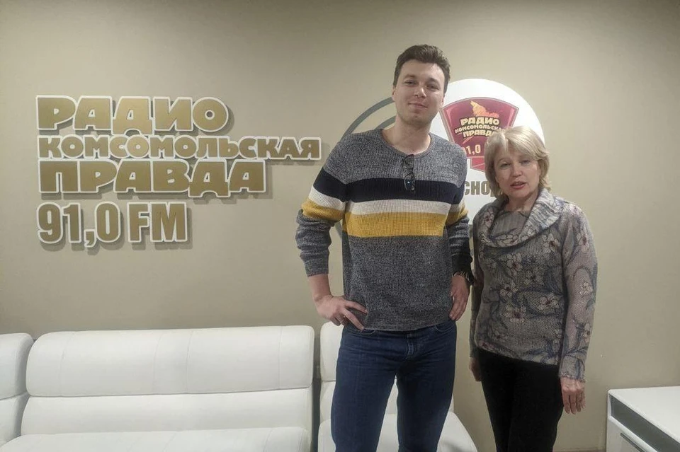 Справа Ирина Бобрышева, слева Егор Казаков