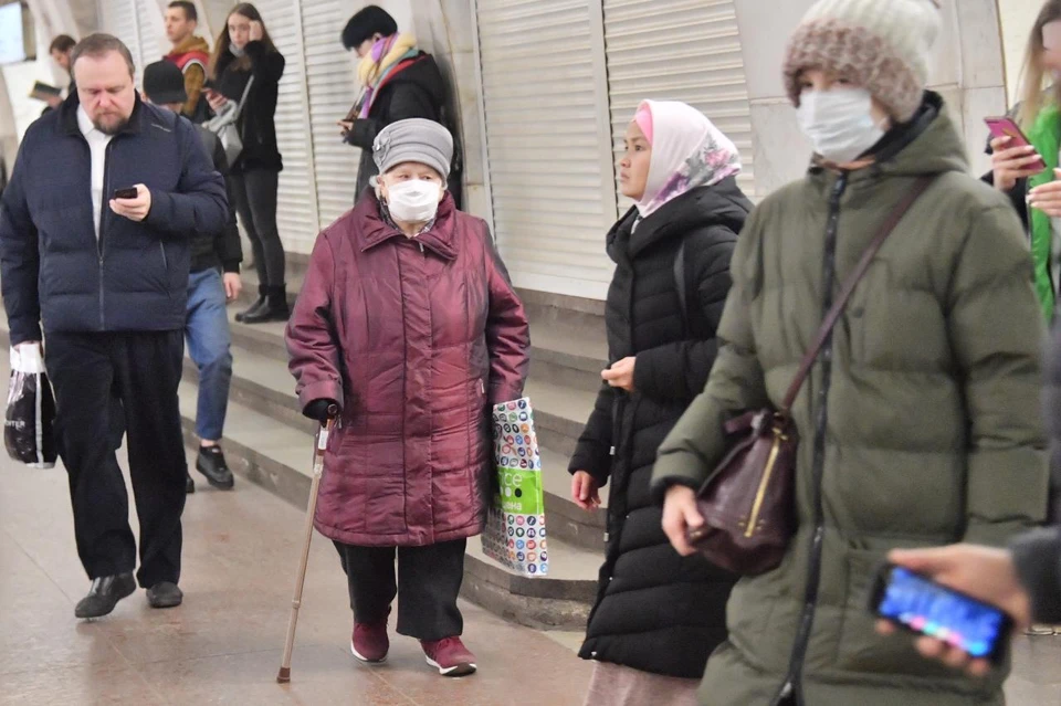 Власти Москвы просят горожан на время отложить посещение поликлиник