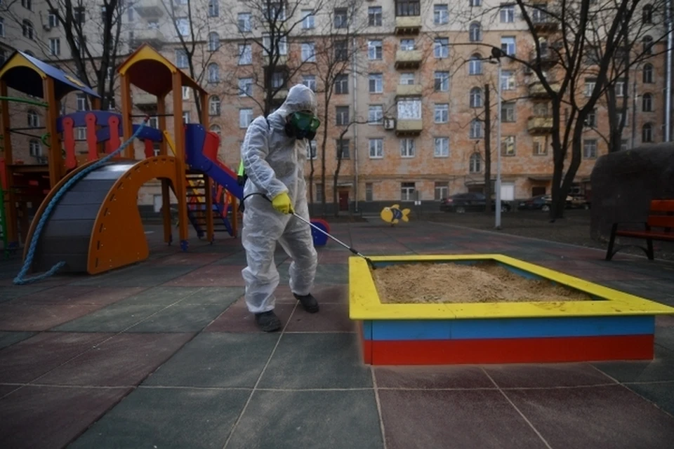 В период самоизоляции выходить из дома разрешено только в некоторых случаях