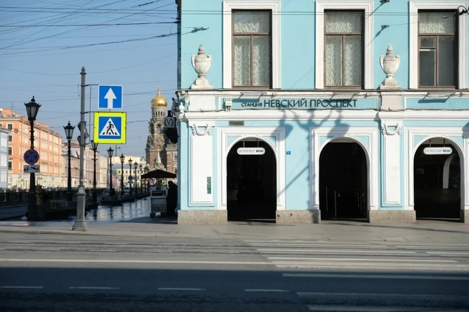 Большинство петербуржцев сидят дома в субботу 4 апреля.