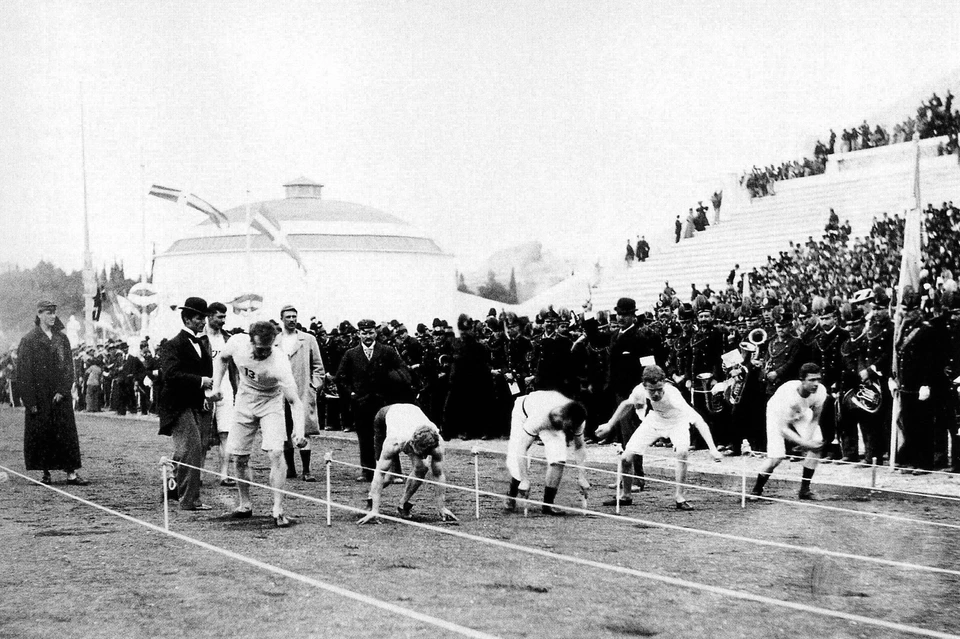 Старт забега на 100 метров на Олимпиаде в Афинах, 1896 г.