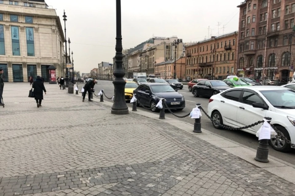 Петербуржцев просят помочь бездомным с продуктами и средствами личной гигиены на время пандемии коронавируса. Фото: vk.com/nochlezhka