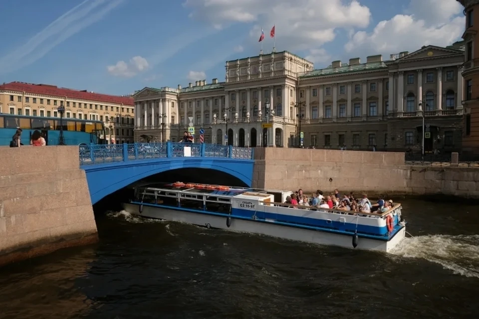 Ютуб канал питера. Иконка по рекам и каналам. Фото Питера в апреле 2020. Санкт-Петербург канал гербайдов.