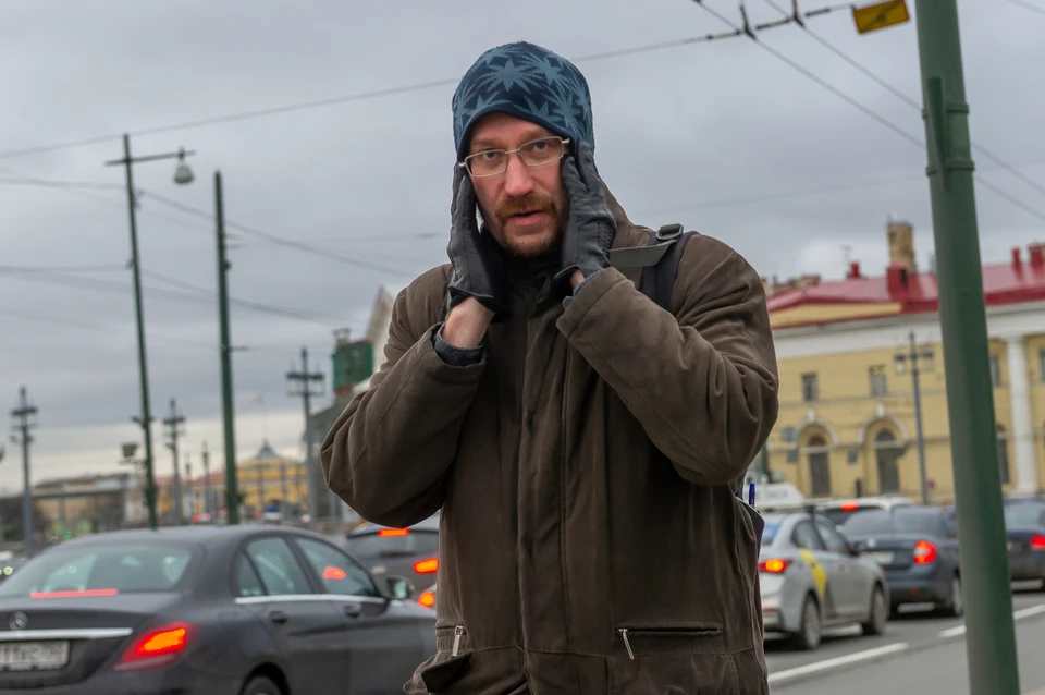 Сильный ветер и облачная погода ожидается 9 апреля в Санкт-Петербурге