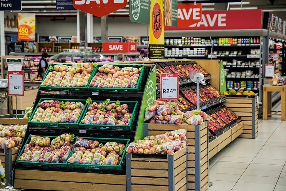 Пара жителей Югры похитили планшет и продукты питания из магазина