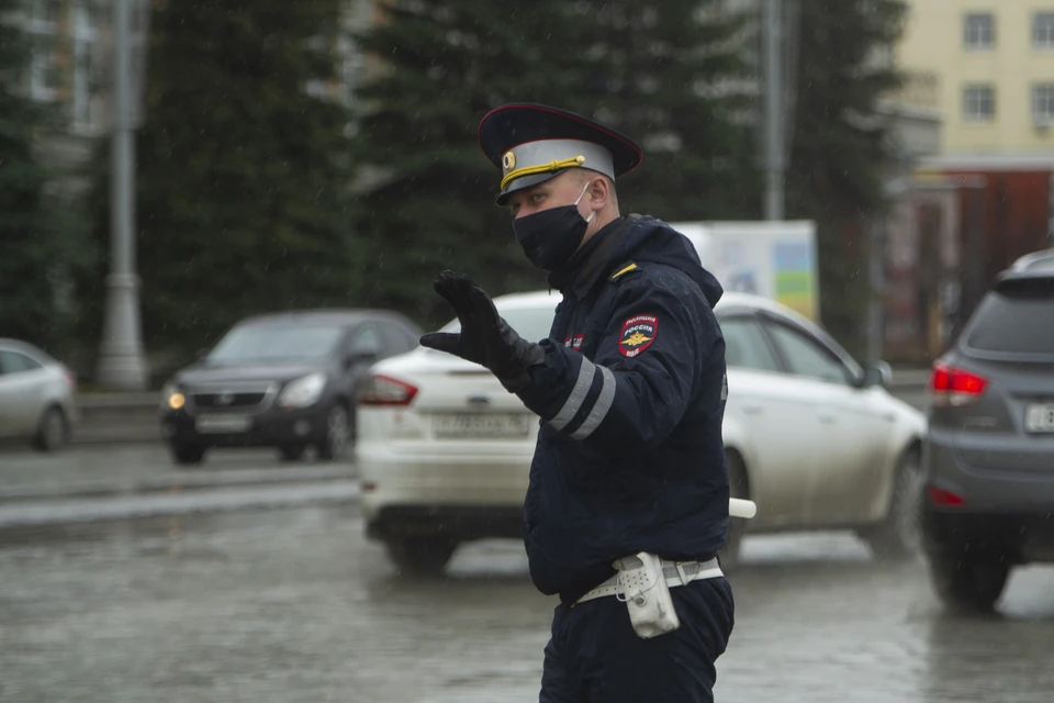 Нарушитель, который решил проехаться по городу без оформления спецпропуска, был оштрафован правоохранителями на пять тысяч рублей.