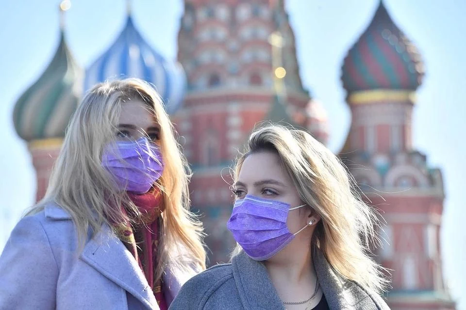 Стали известны возможные сроки снятия ограничений из-за коронавируса в России