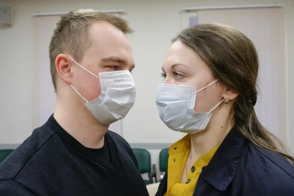 Масочный режим в Санкт-Петербурге из-за коронавируса могут ввести уже 30 апреля для общественных мест.