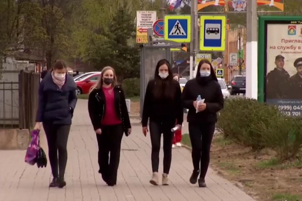 Жители Ленобласти вышли на улицу после ослабления режима самоизоляции