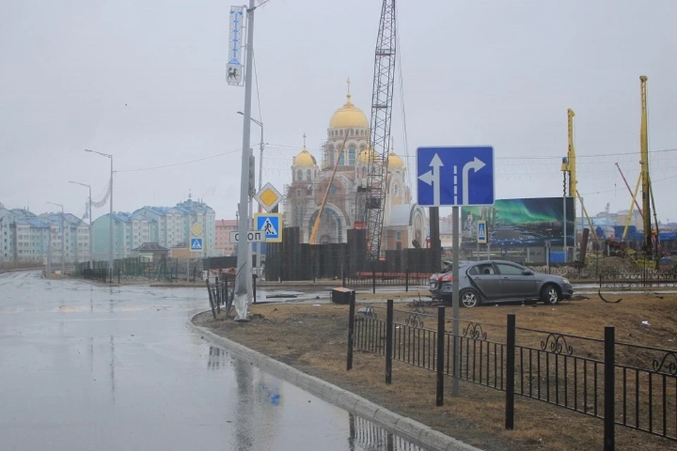 В Салехарде иномарка врезалась в фонарный столб Фото: Госавтоинспекция Ямала