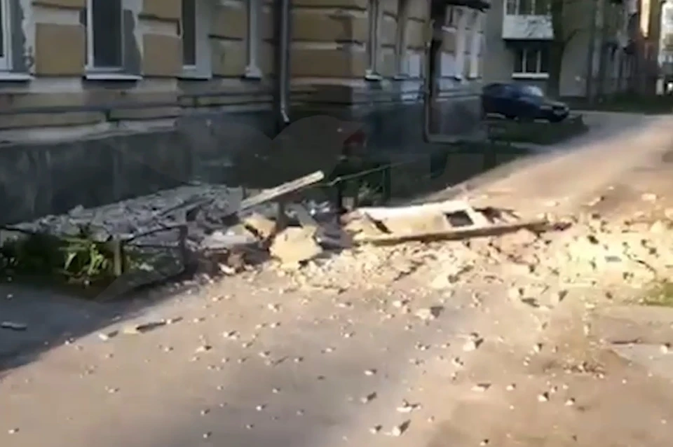 В Ленобласти рухнула облицовка жилого дома. Фото: предоставлено "Комсомолке"