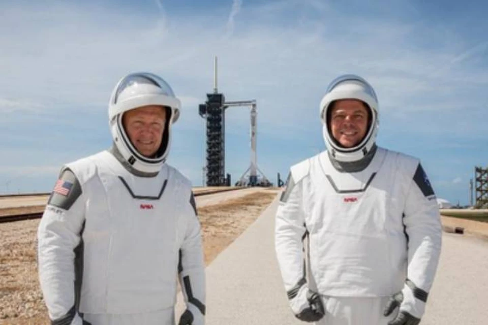 Астронавты, которые впервые за почти 10 лет полетят в космос на "своем" - американском - корабле.