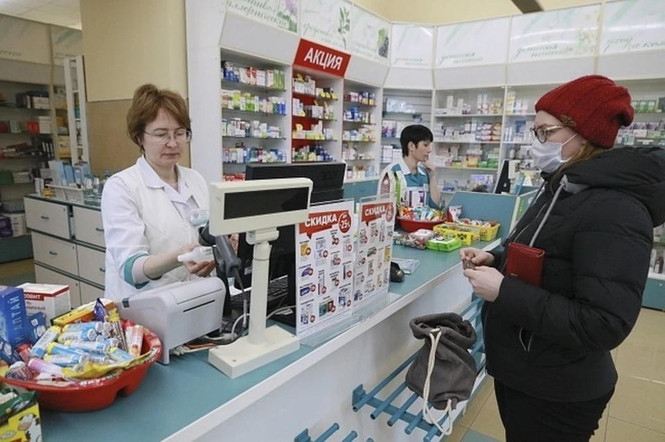Волонтеры покупают и привозят москвичам лекарства