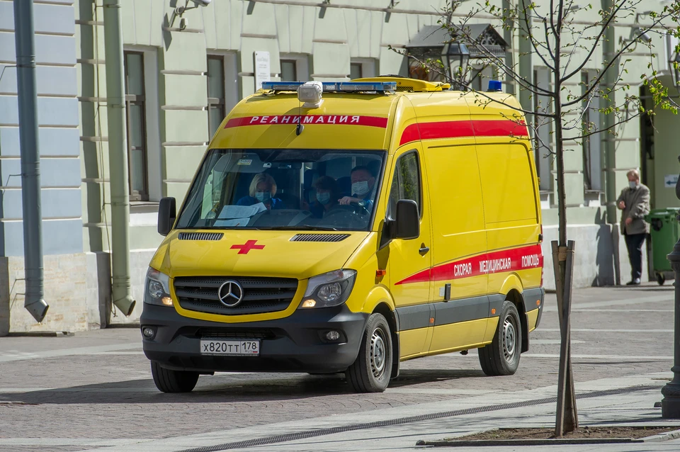 В Санкт-Петербурге за минувшие сутки зарегистрировали 13 новых смертей от коронавируса.