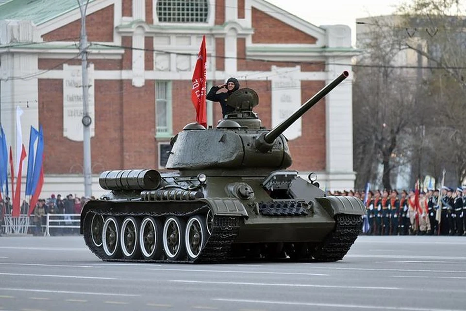 По площади пройдет знаменитый танк Т-34.