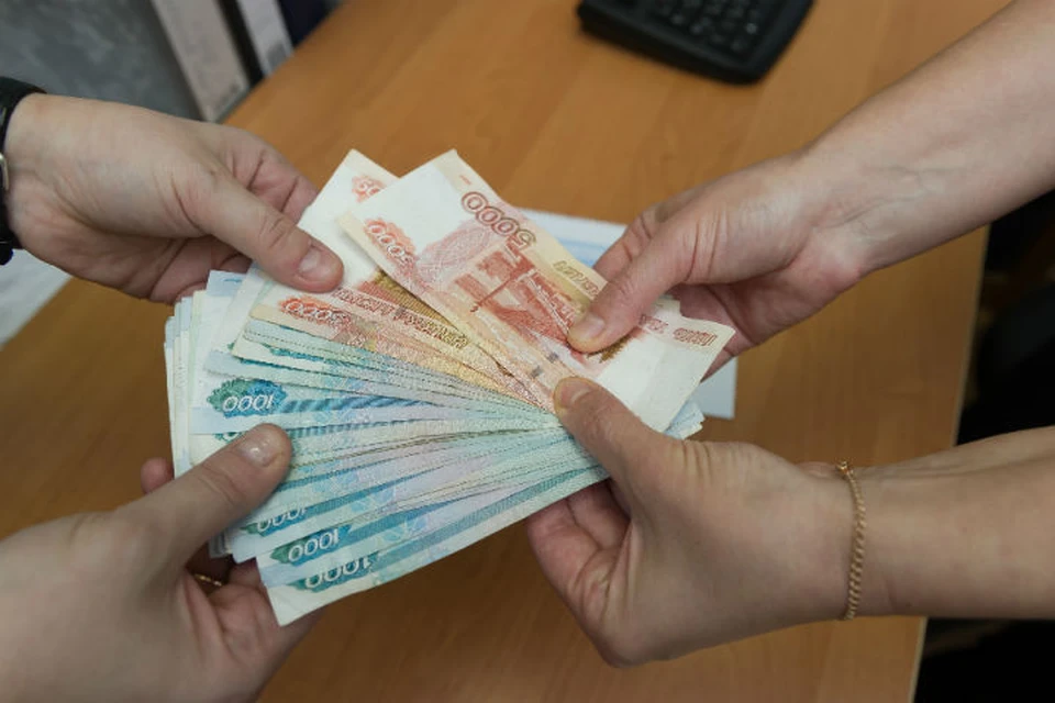 Штраф в 2,8 млн рублей заплатит посредник во взятке из Иркутска