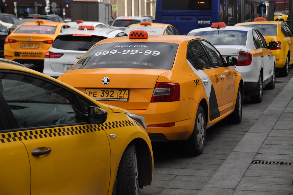 Бизнес такси Москва. X-car такси. Таксист бизнес класса. Х драйв такси.