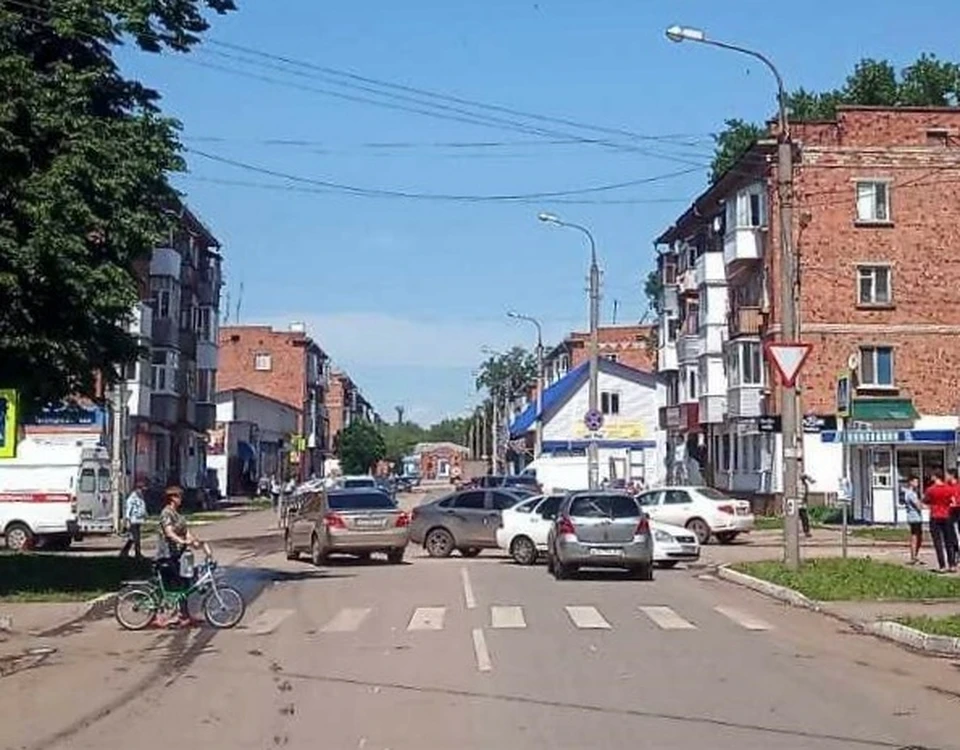 Перекресток между собой не поделили три автомобиля