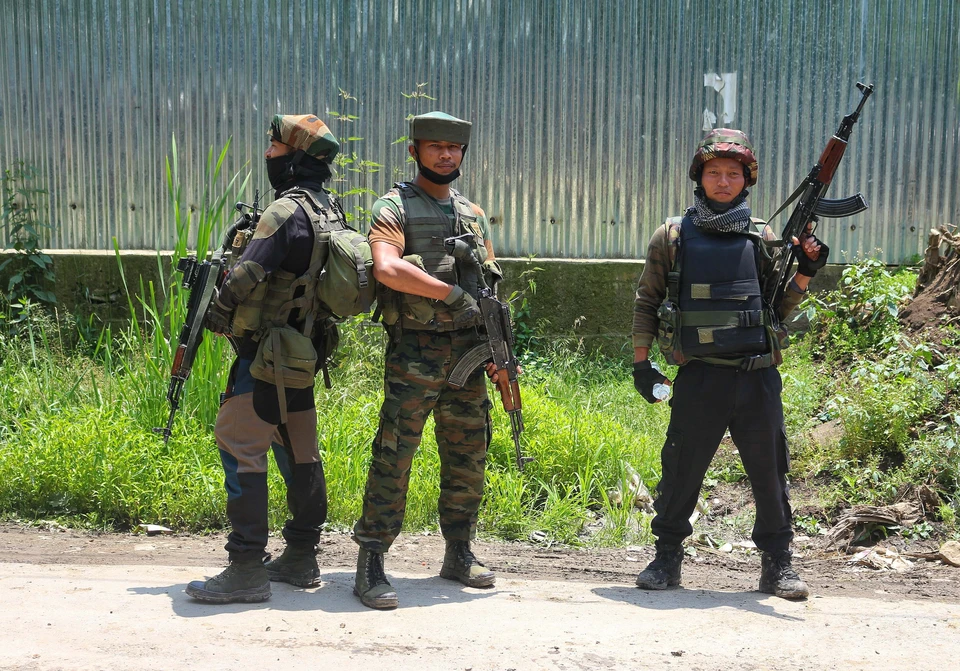 Офицер и два солдата индийской армии были убиты в столкновении с китайскими военными в понедельник вечером в районе долины Галван