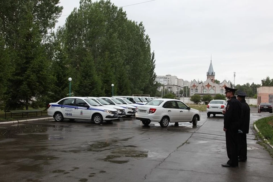 В Барнауле полицейские получили 12 новых служебных автомобилей.