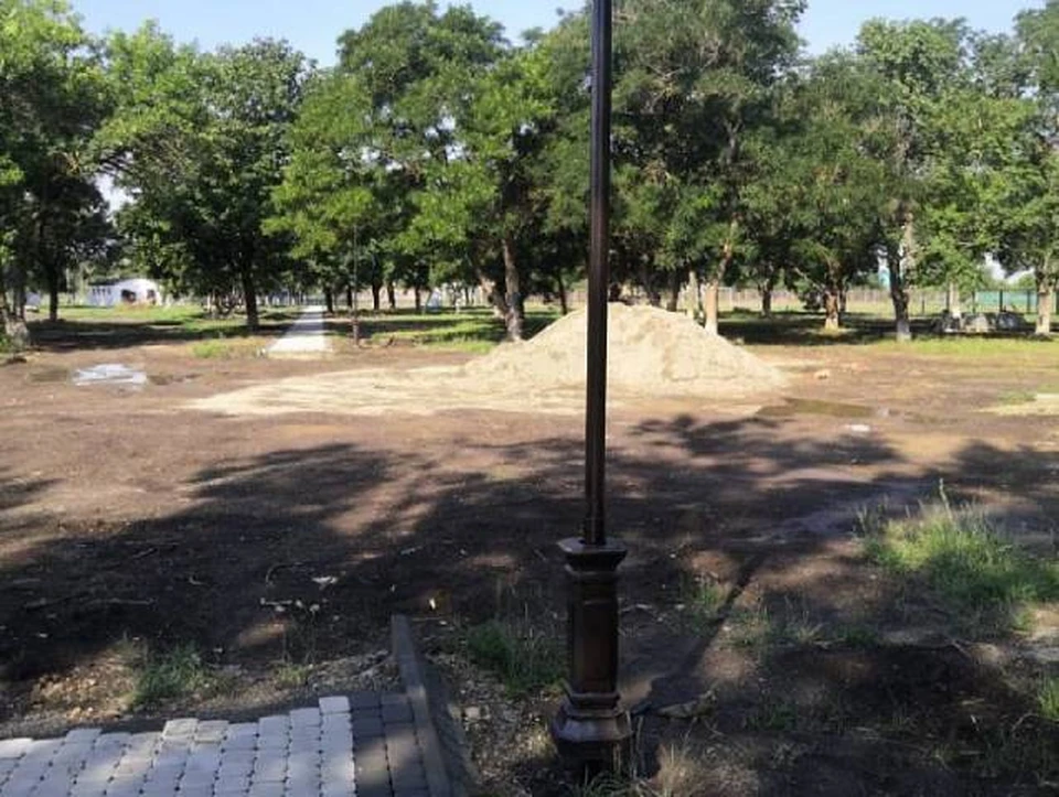 В Староминском районе ведется реконструкция парков. Фото администрации КК