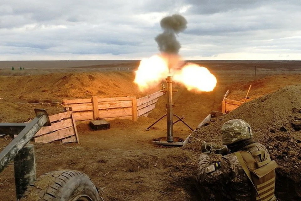 Рано утром украинские минометчики открыли огонь по предместьям Донецка. Фото: Пресс-центр штаба ООС