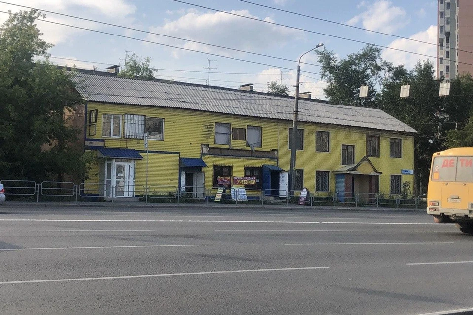 Вот как сейчас выглядит место будущего сквера