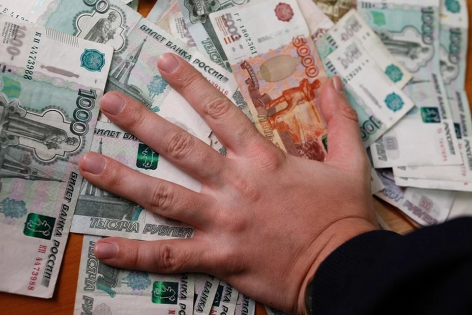Кемеровский бизнесмен незаконно вывел за границу 50 миллионов рублей