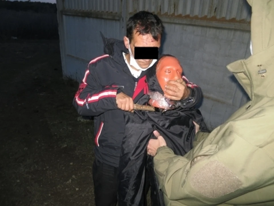 Убийца перерезал своей жертве горло. Фото: Пресс-служба Следуправления СК