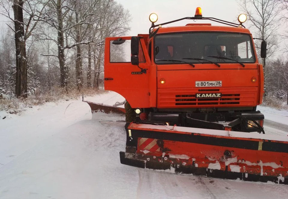 Прибудут в том числе машины для уборки снега. Фото: mintrans.amurobl.ru/