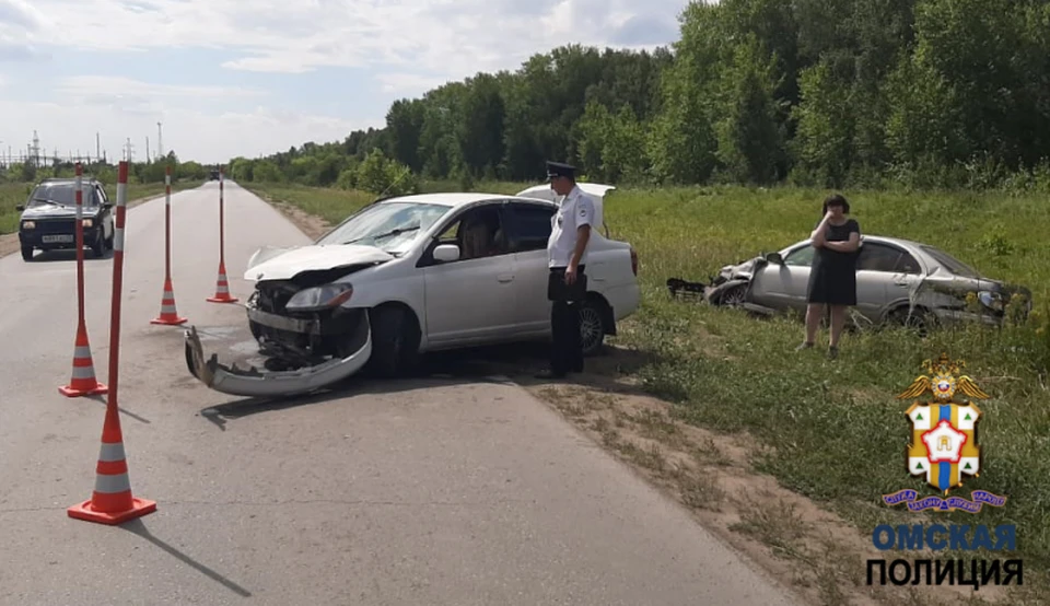 Девушка вела трансляцию за рулем и попала в аварию