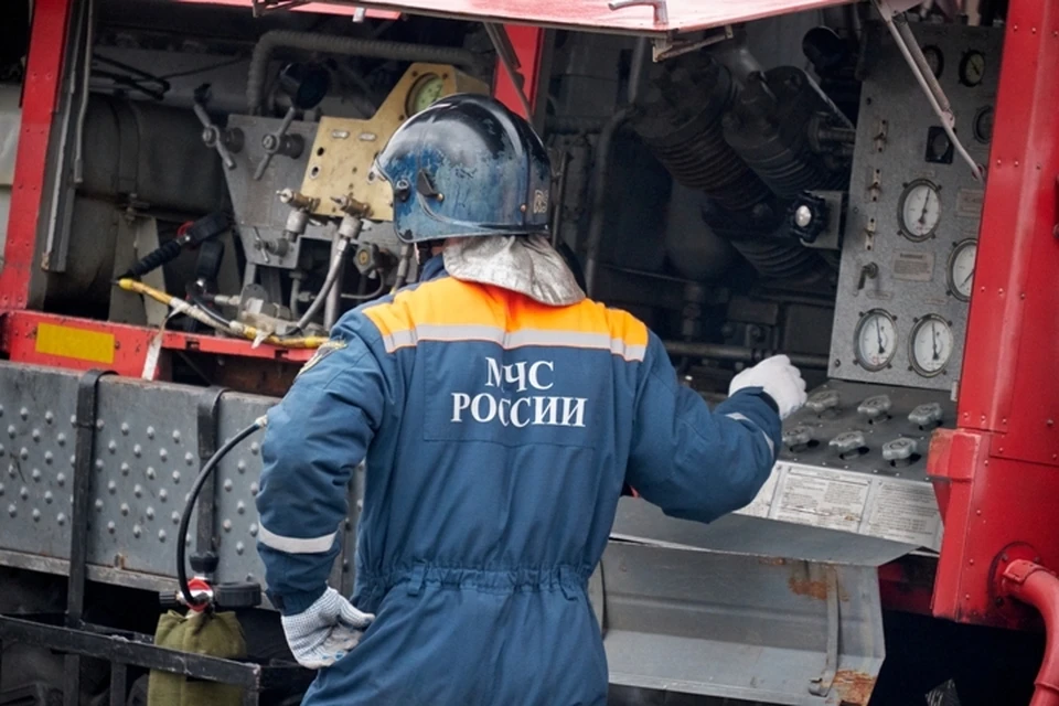 В Новокузнецке загорелась лоджия