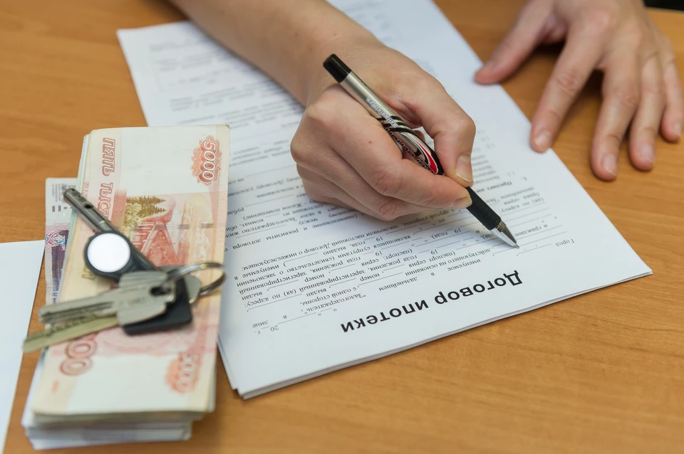 При заключении договора потребитель вправе отказаться от страхования, но нужно понимать, что страховка в определенных ситуациях может стать большим подспорьем.
