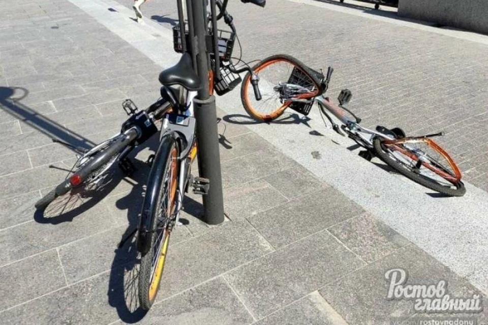 В Ростове вандалы сломали прокатные велосипеды. Фото: соцсети