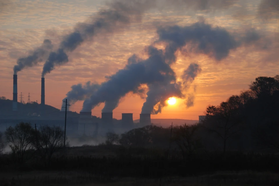 Эксперимент по введению квот предельного объема атмосферных выбросов начался в 12 регионах. Фото: shutterstock.com.