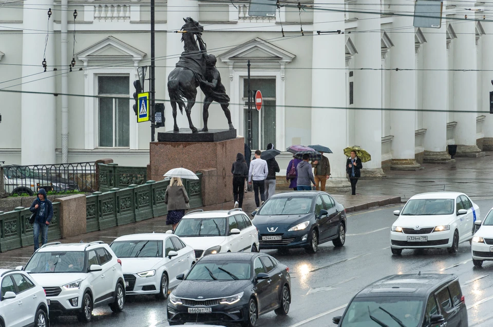 Дождливо и ветрено будет 31 июля в Петербурге
