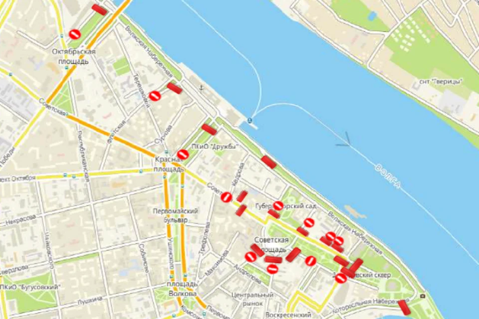 Волжская набережная на карте. Карта с знаками Ярославль. Советская площадь Ярославль на карте. Дорожные знаки по Волжской набережной Ярославль.