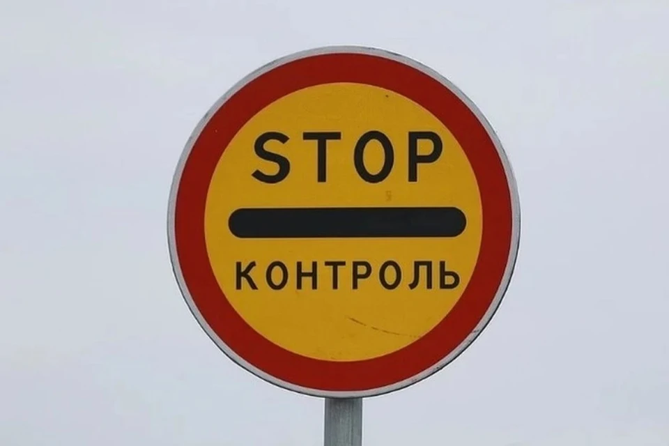 Водителей просят отнестись с пониманием к затрудненной дорожной обстановке.