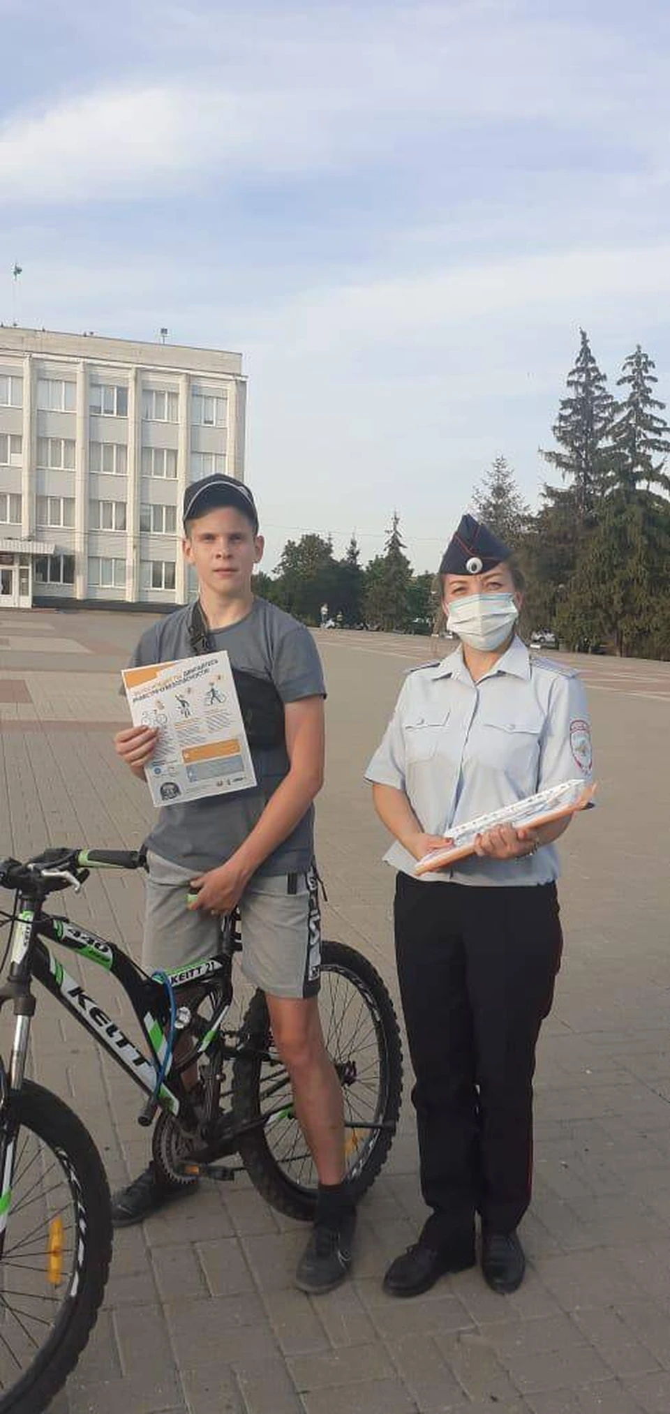 Юным велосипедистам Алексеевки разъяснили ПДД