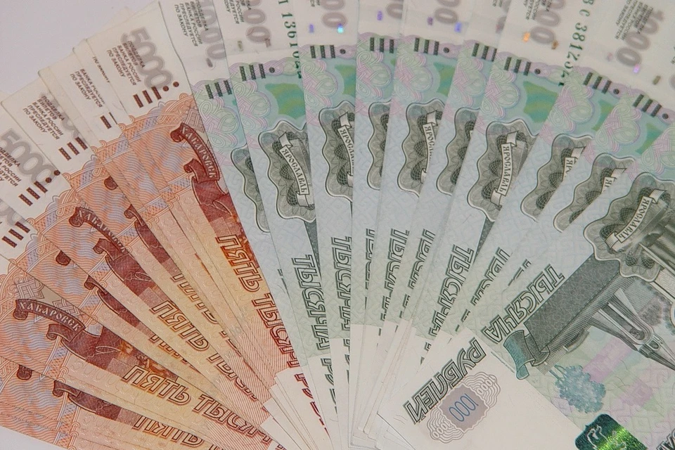 Средняя зарплата на госслужбе составляет 35 тысяч рублей.
