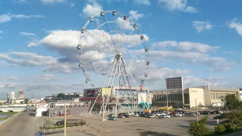 Фото колесо обозрения челябинск мегаполис