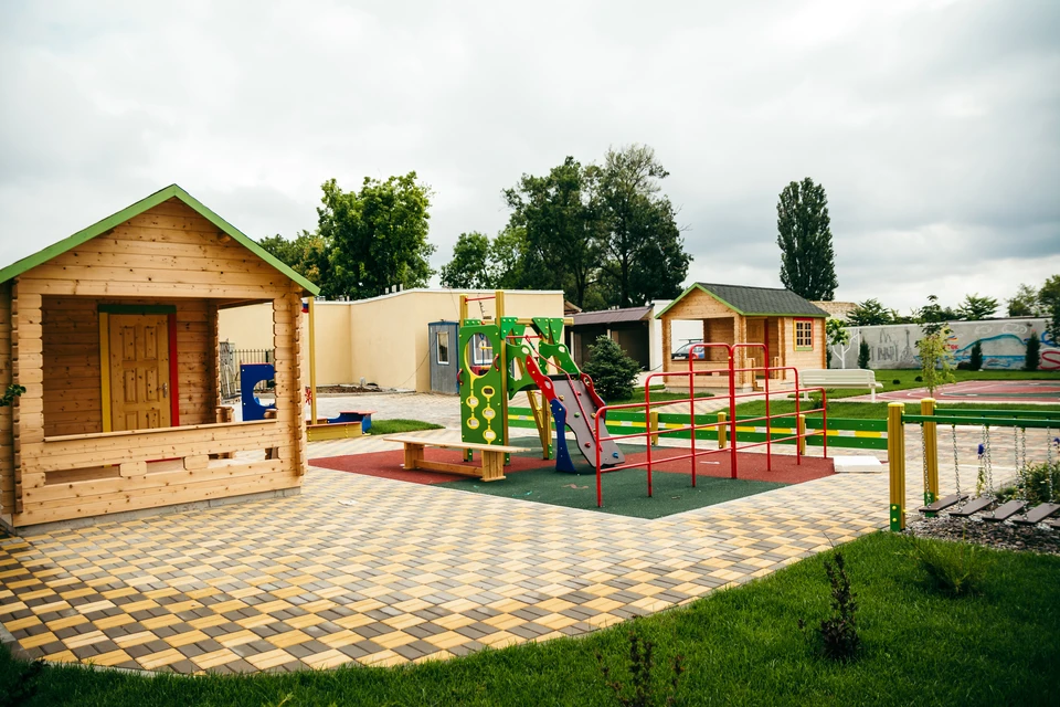 Территория детского сада "Семицветик"
