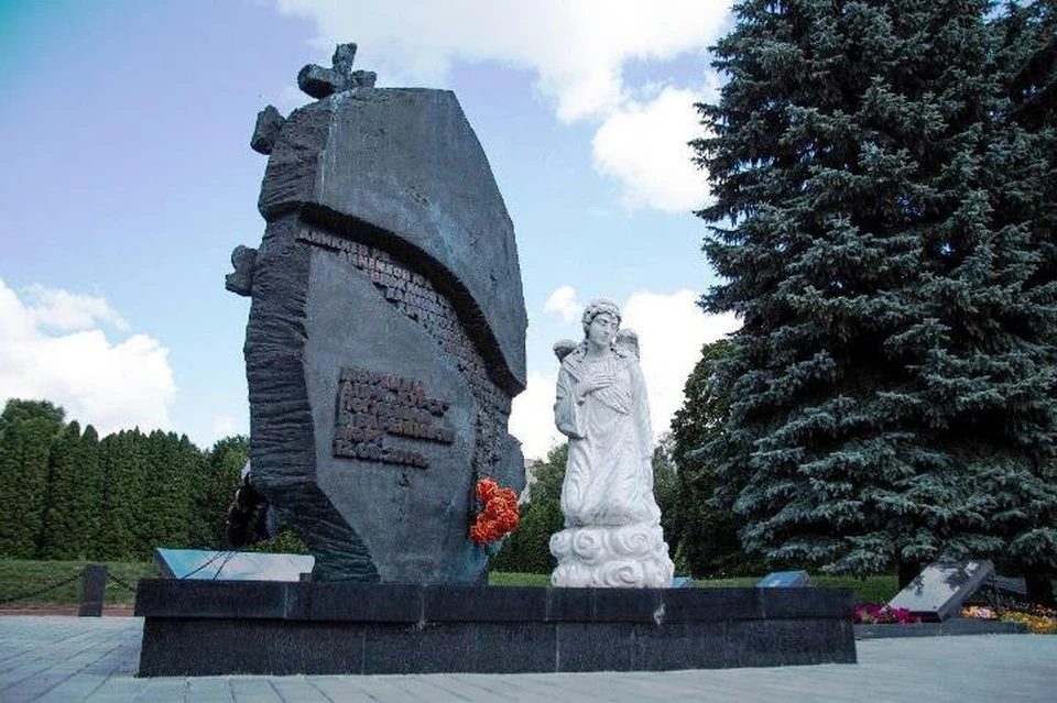 В Курске похоронены 12 подводников