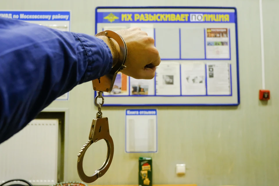 Полицейских Невского района подозревают в вымогательстве.
