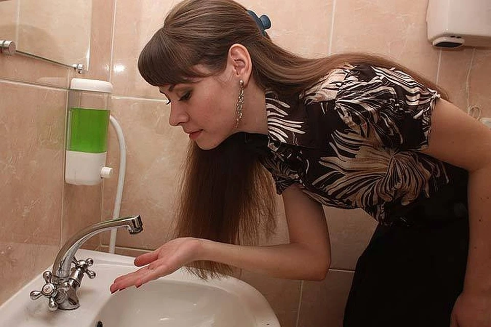 Местным жителям советуют заранее запастись теплой водой.